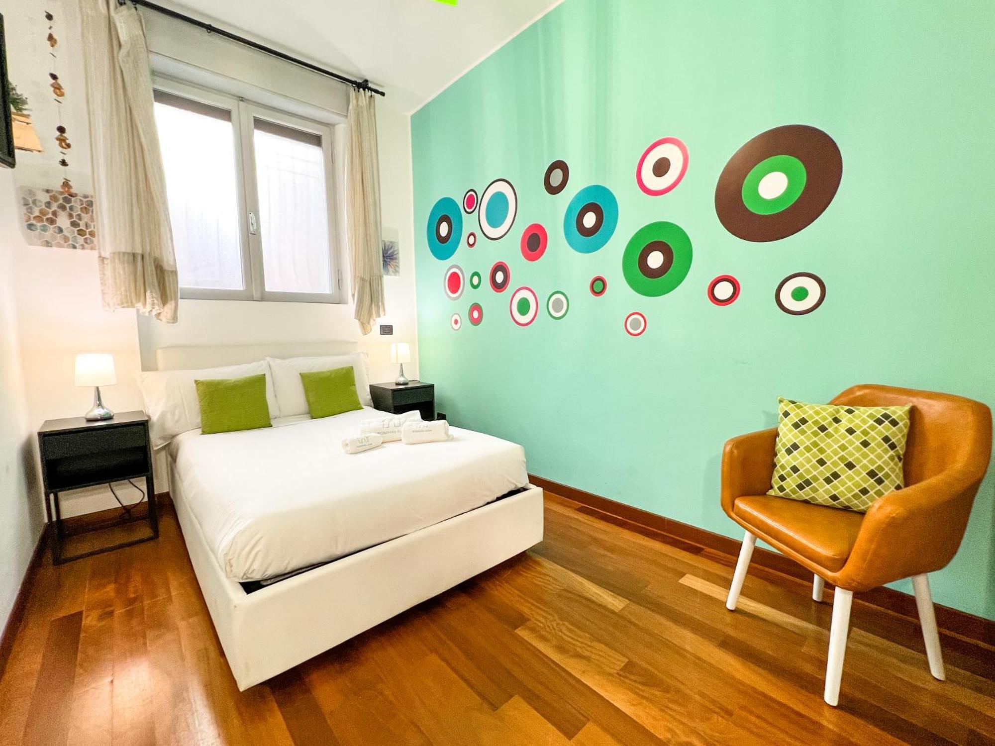 Apartamento Unique House - 3 Bedrooms & 2 Bathrooms With 4 Beds - 100 Meters To The Metro A Roma